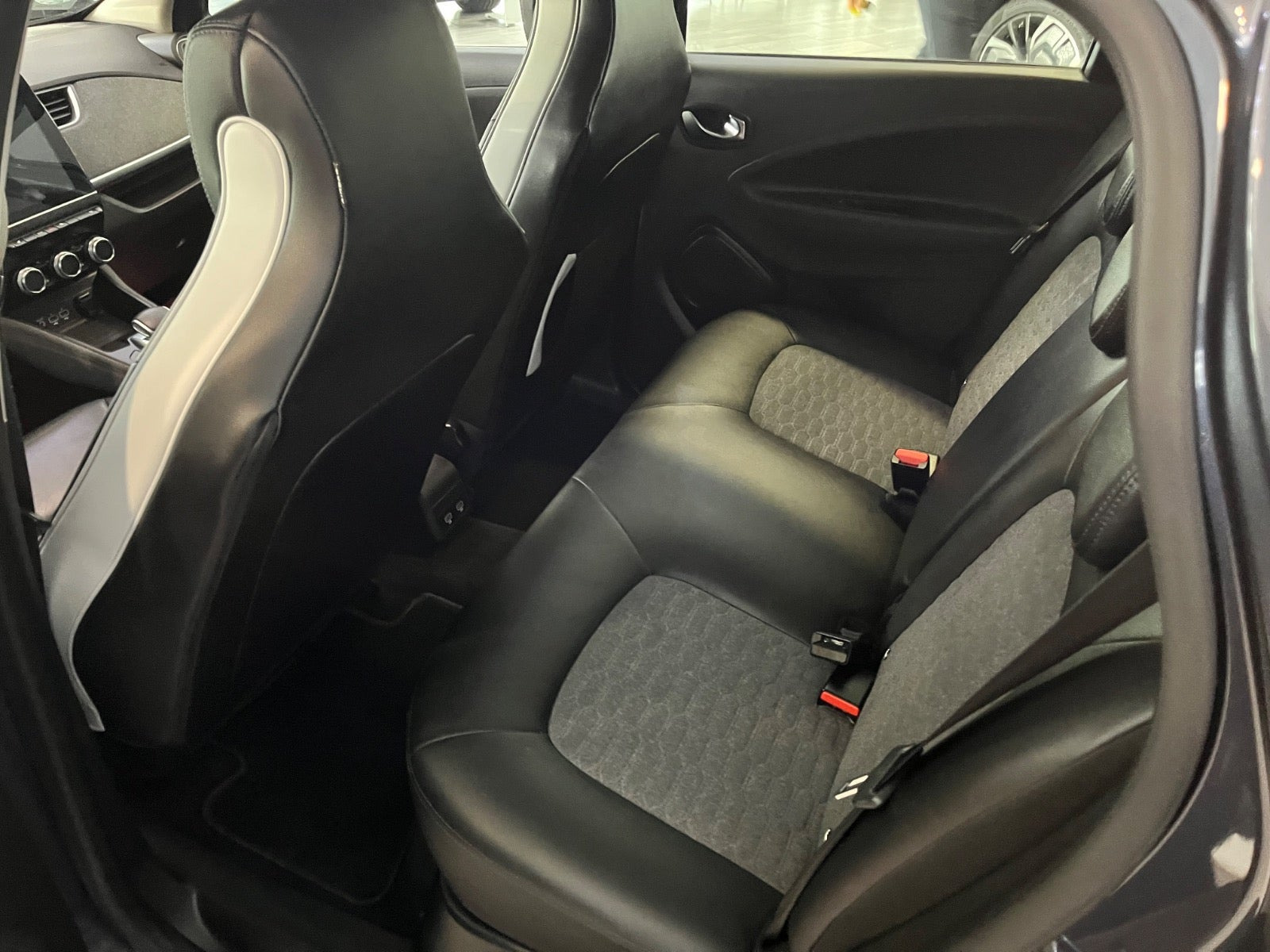 Grå Renault Zoe fra 2019