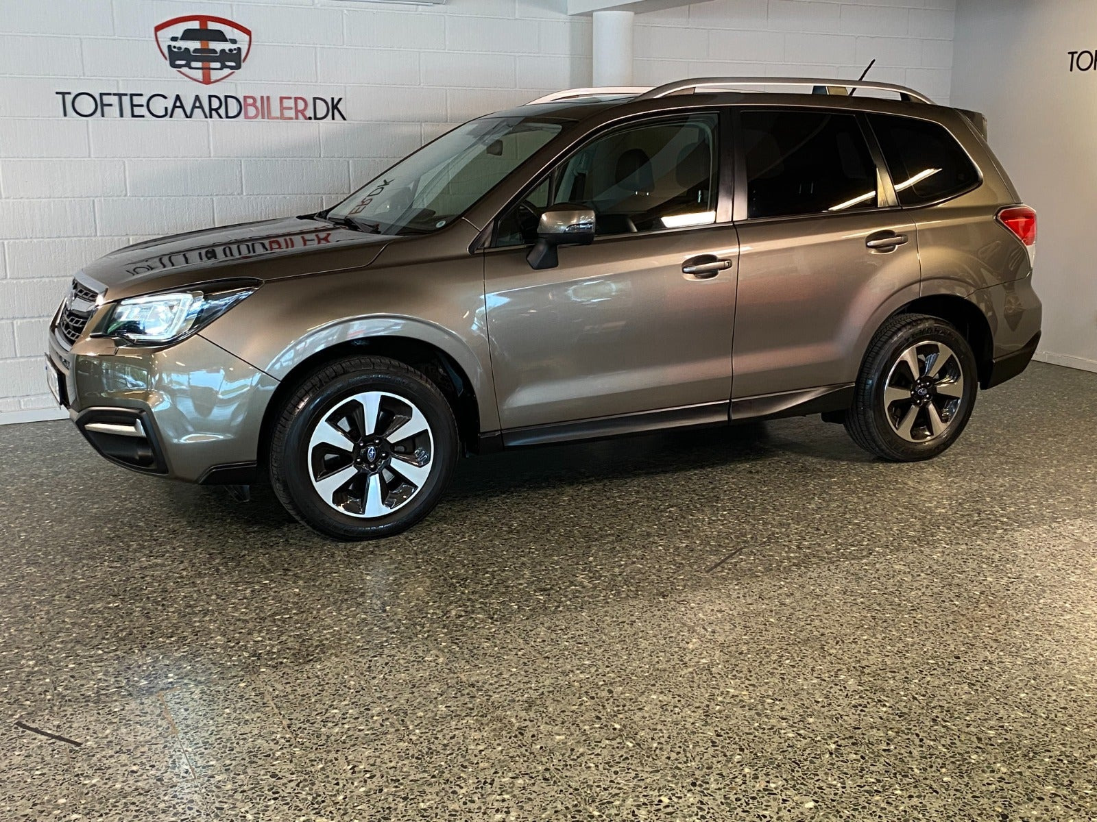 Brun Subaru Forester fra 2017