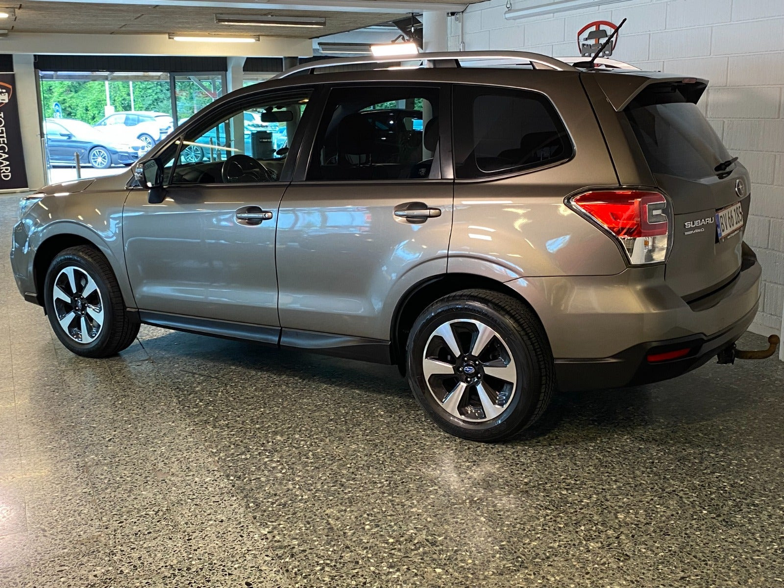 Brun Subaru Forester fra 2017