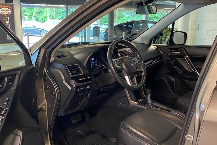 Brun Subaru Forester fra 2017