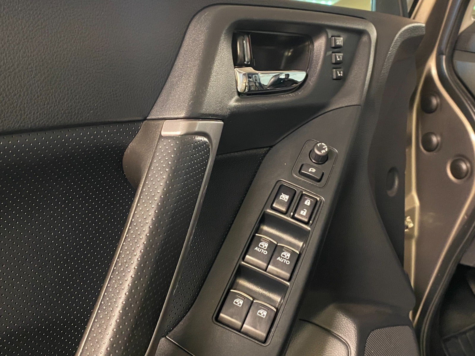 Brun Subaru Forester fra 2017