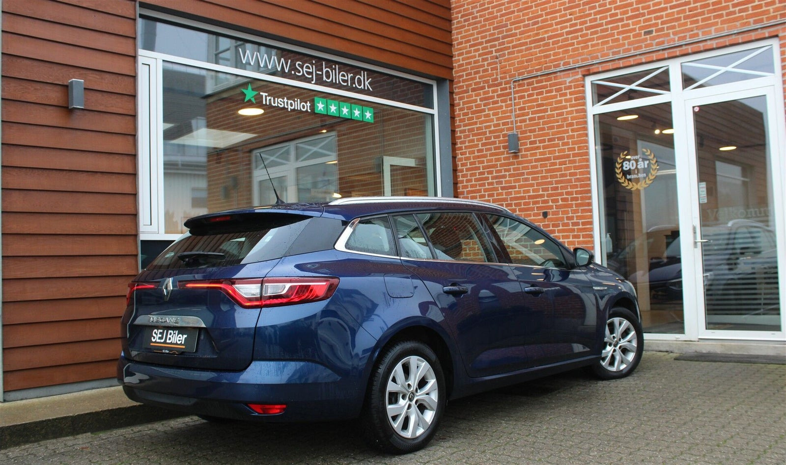 Blå Renault Megane IV fra 2019