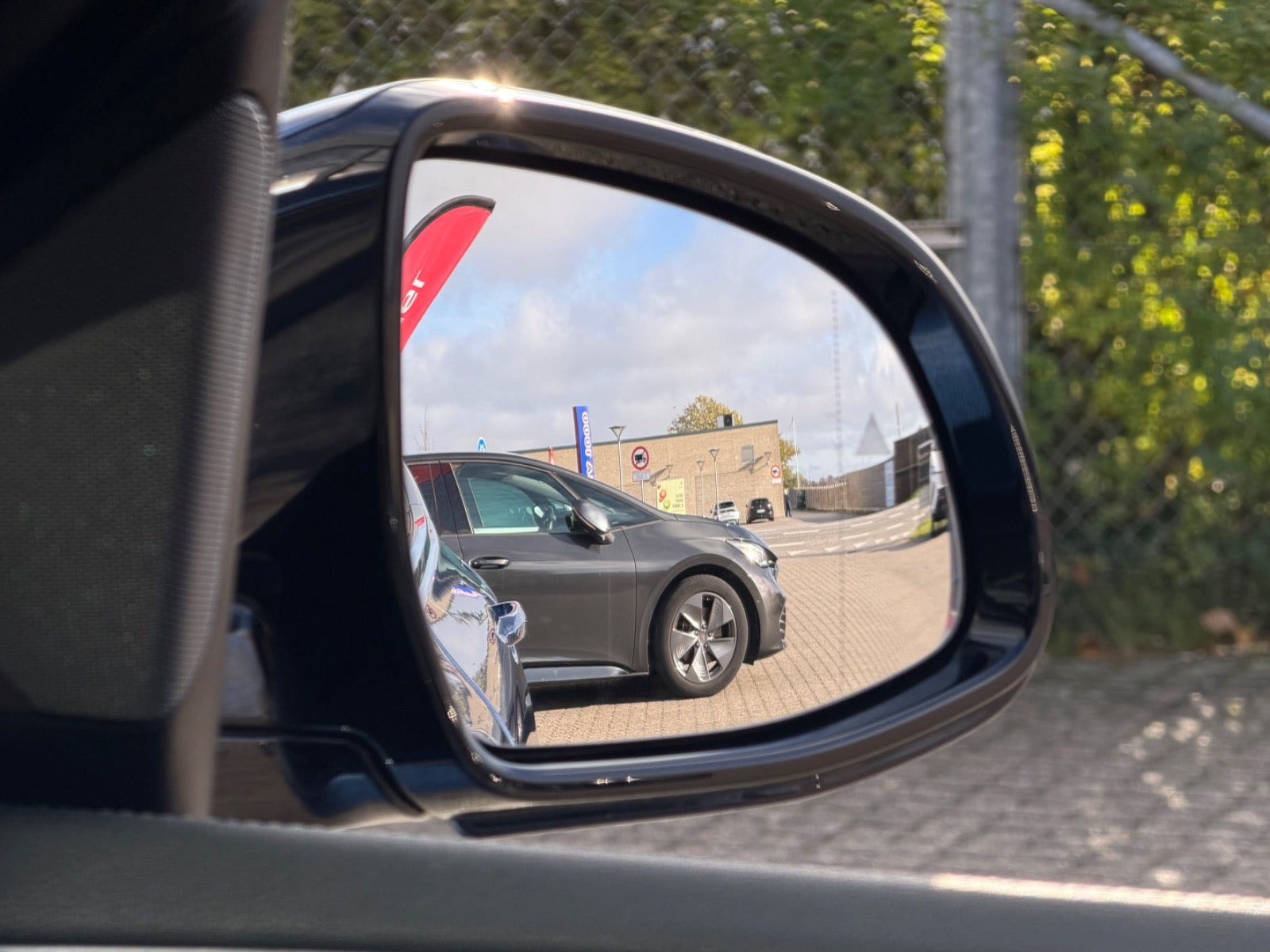Blå BMW iX3 fra 2023