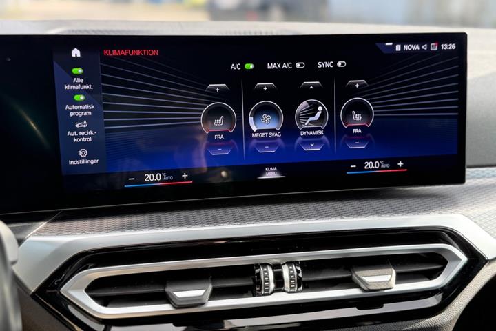 Grå BMW i4 fra 2024
