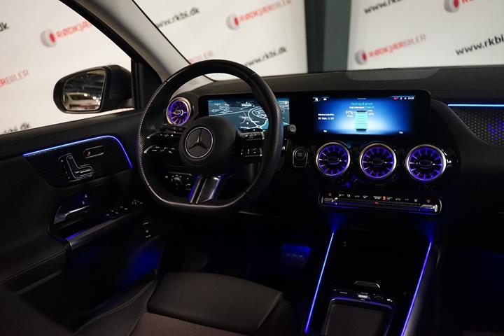 Grå Mercedes EQA250+ fra 2025