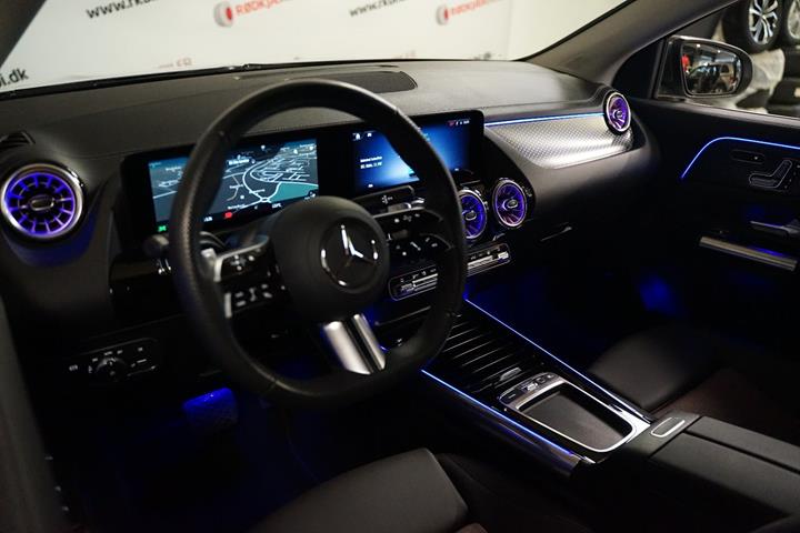 Grå Mercedes EQA250+ fra 2025
