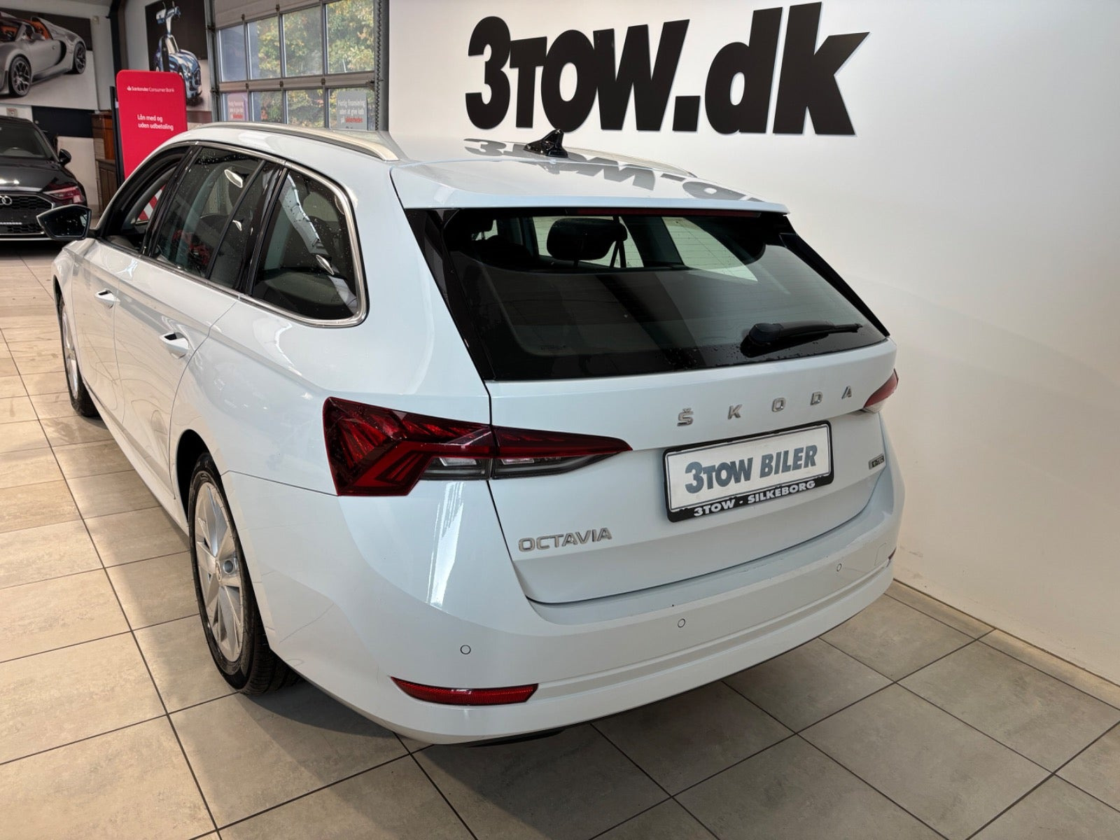 Hvid Skoda Octavia fra 2022