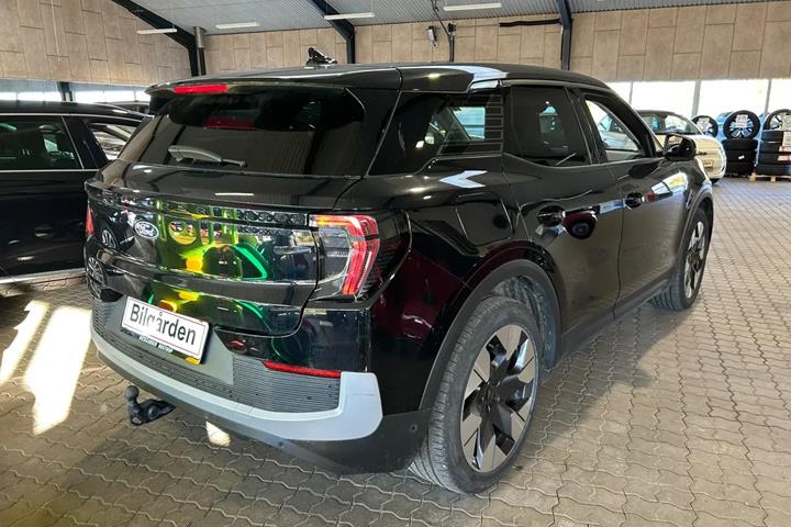 Sort Ford Explorer fra 2025