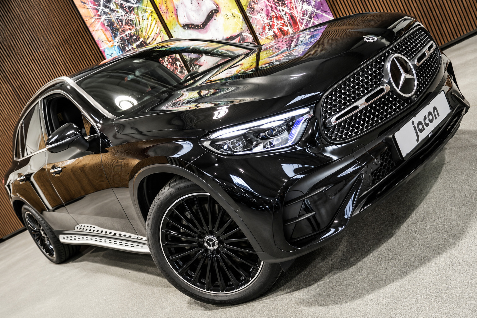 Sort Mercedes GLC300 e fra 2023