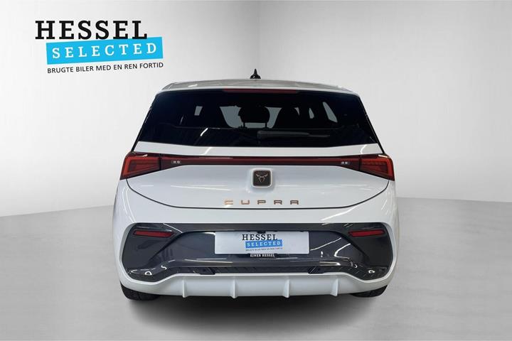 Hvid Cupra Born fra 2024