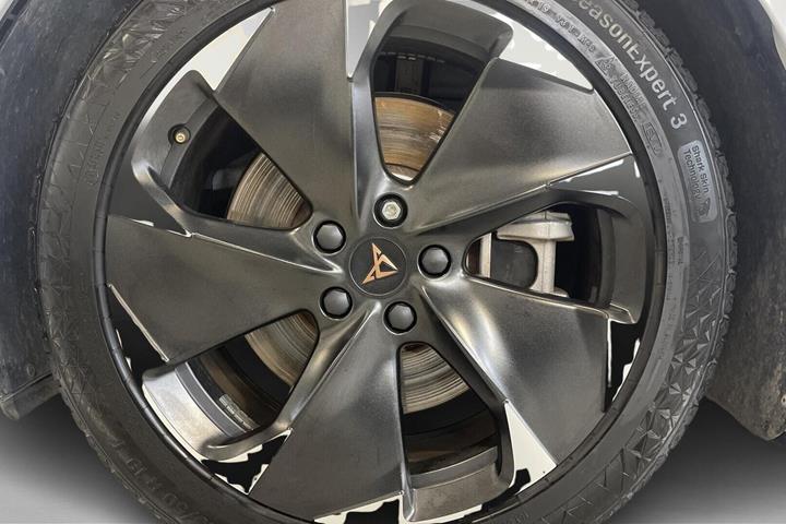 Hvid Cupra Born fra 2024