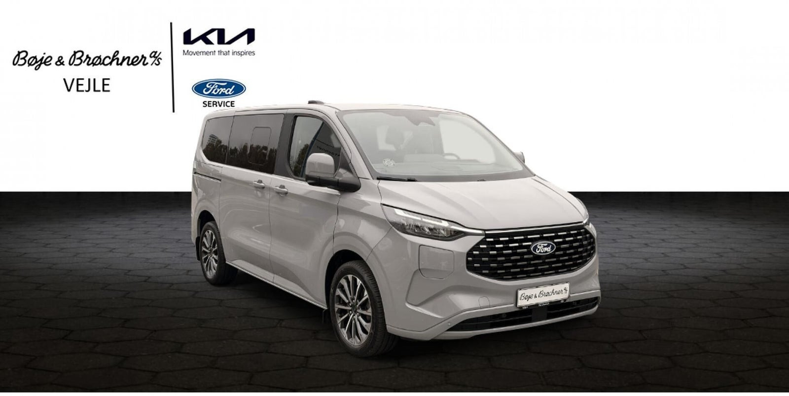 Grå Ford Tourneo Custom 340 L1 fra 2024