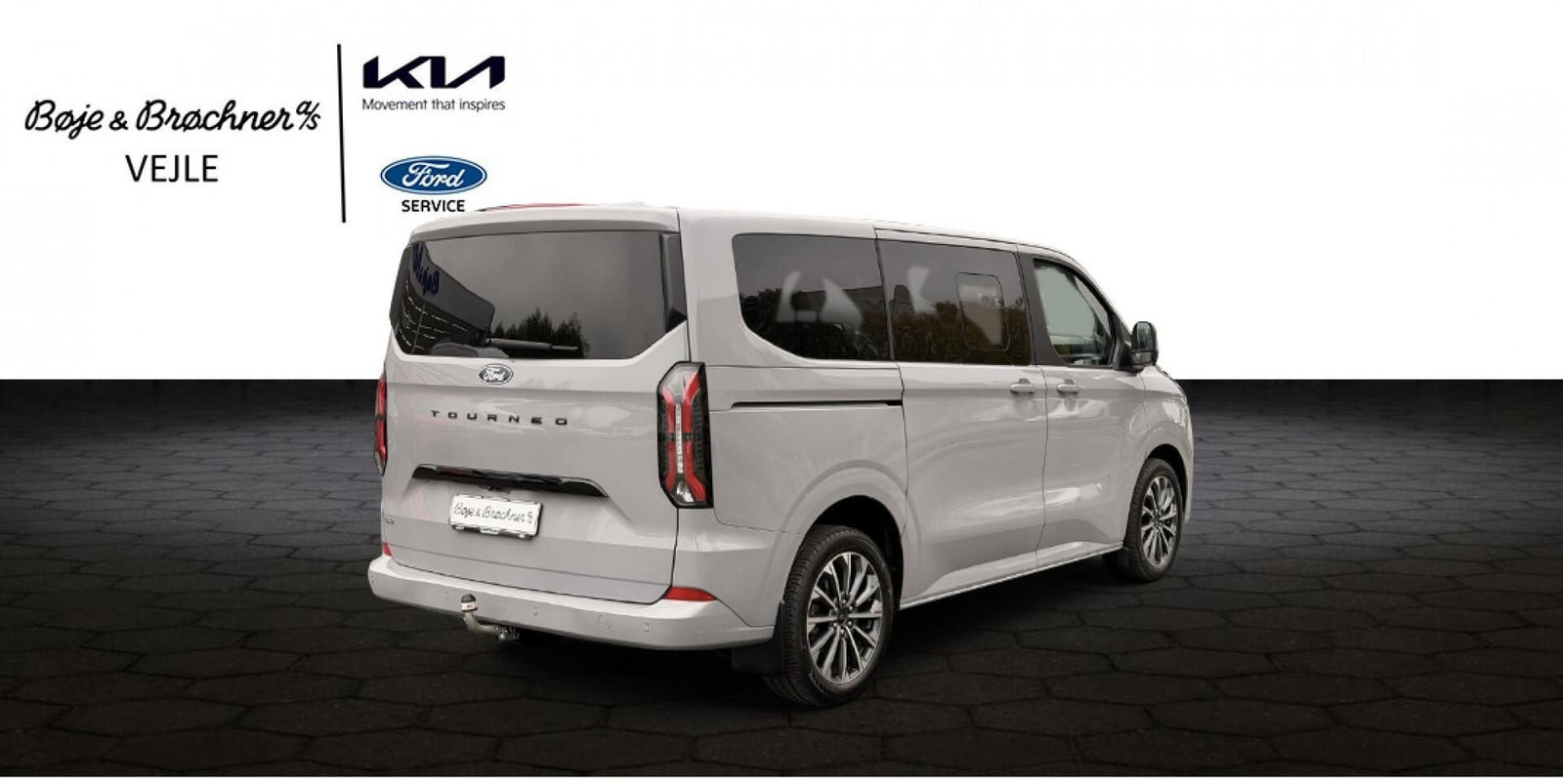 Grå Ford Tourneo Custom 340 L1 fra 2024