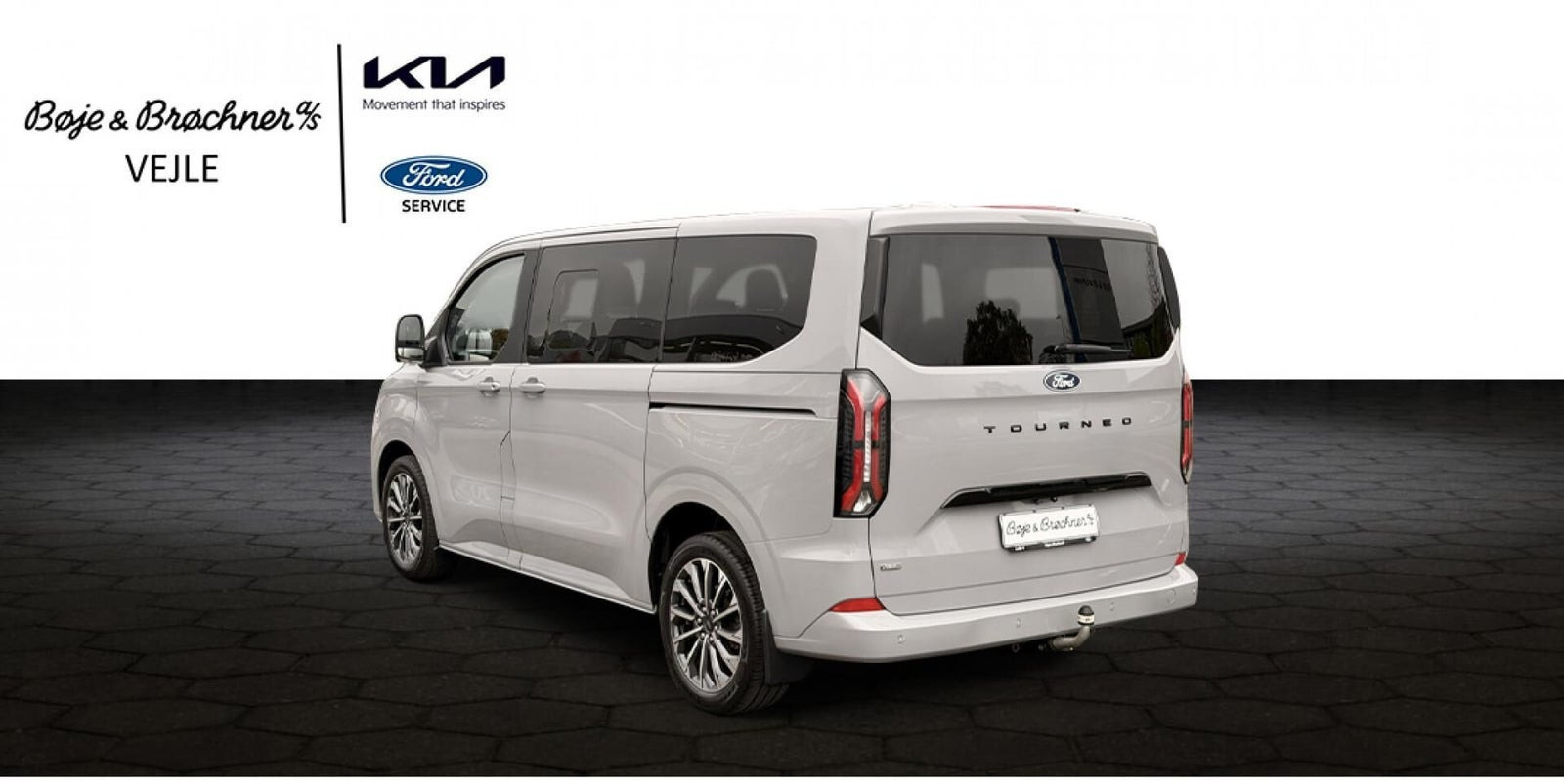 Grå Ford Tourneo Custom 340 L1 fra 2024