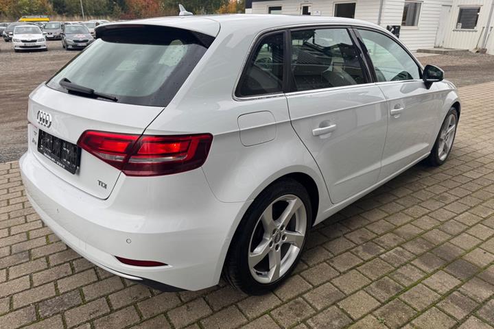 Hvid Audi A3 fra 2018