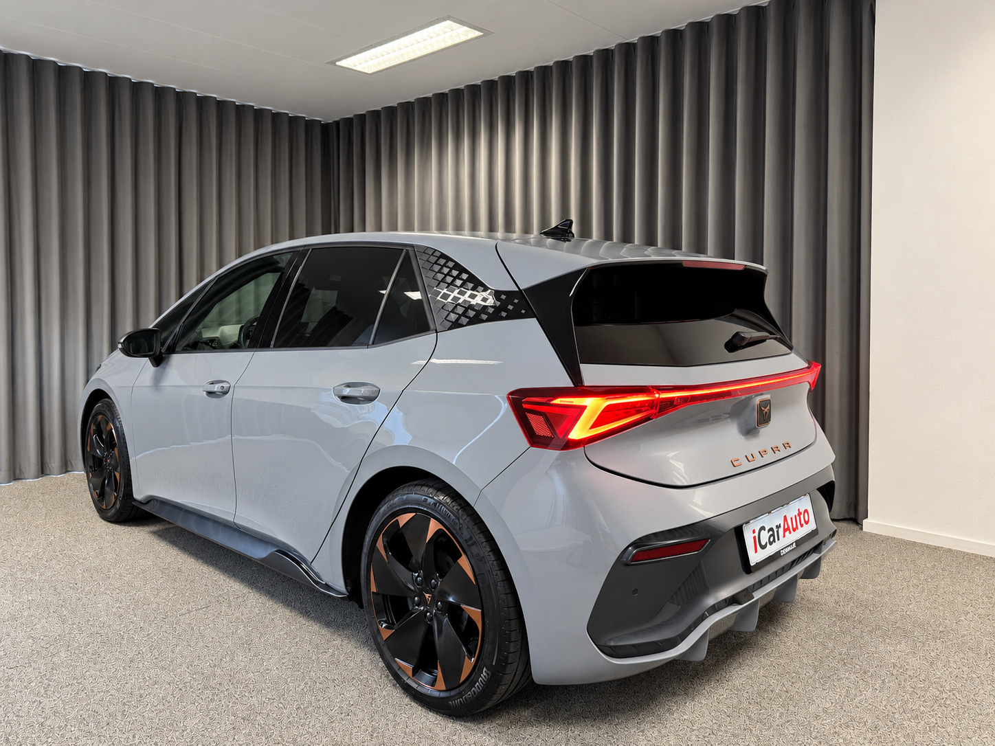 Grå Cupra Born fra 2025