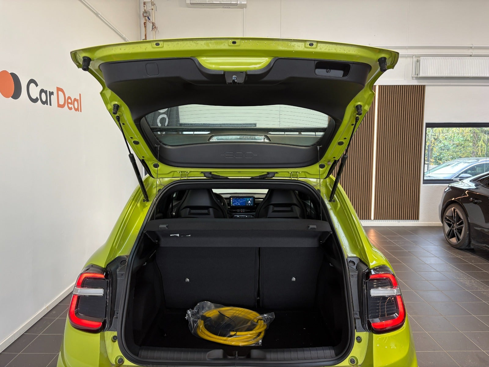 Grøn Abarth 600e fra 2025