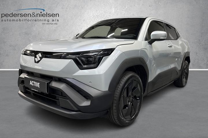 Sølv Suzuki eVitara fra 2025