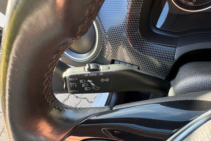 Hvid VW UP! fra 2019