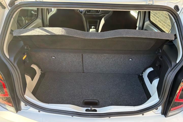 Hvid VW UP! fra 2019