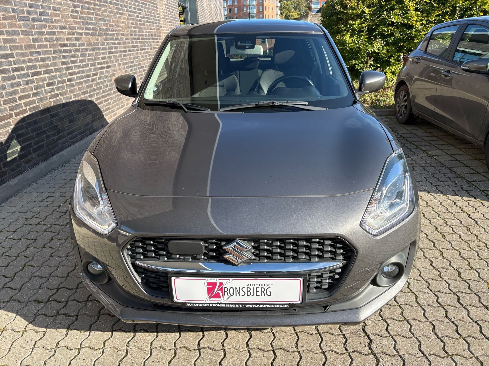 Grå Suzuki Swift fra 2021