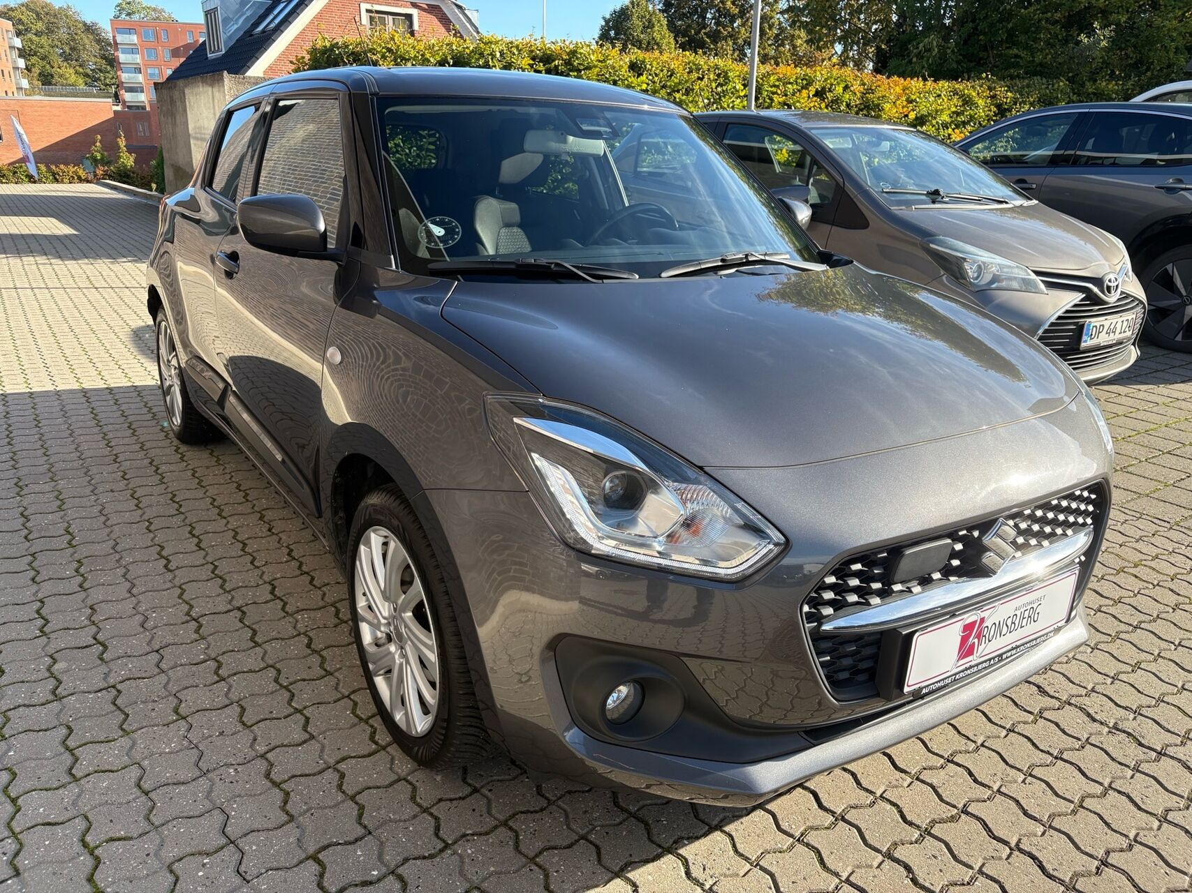 Grå Suzuki Swift fra 2021