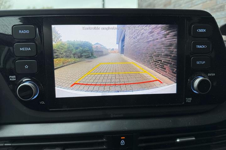 Hvid Hyundai i20 fra 2022