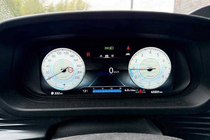 Hvid Hyundai i20 fra 2022