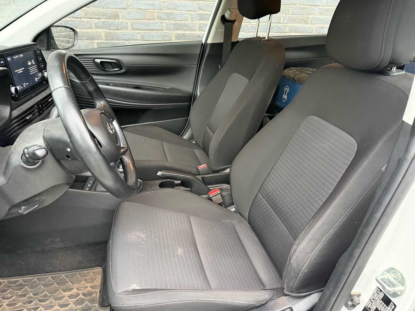 Hvid Hyundai i20 fra 2022