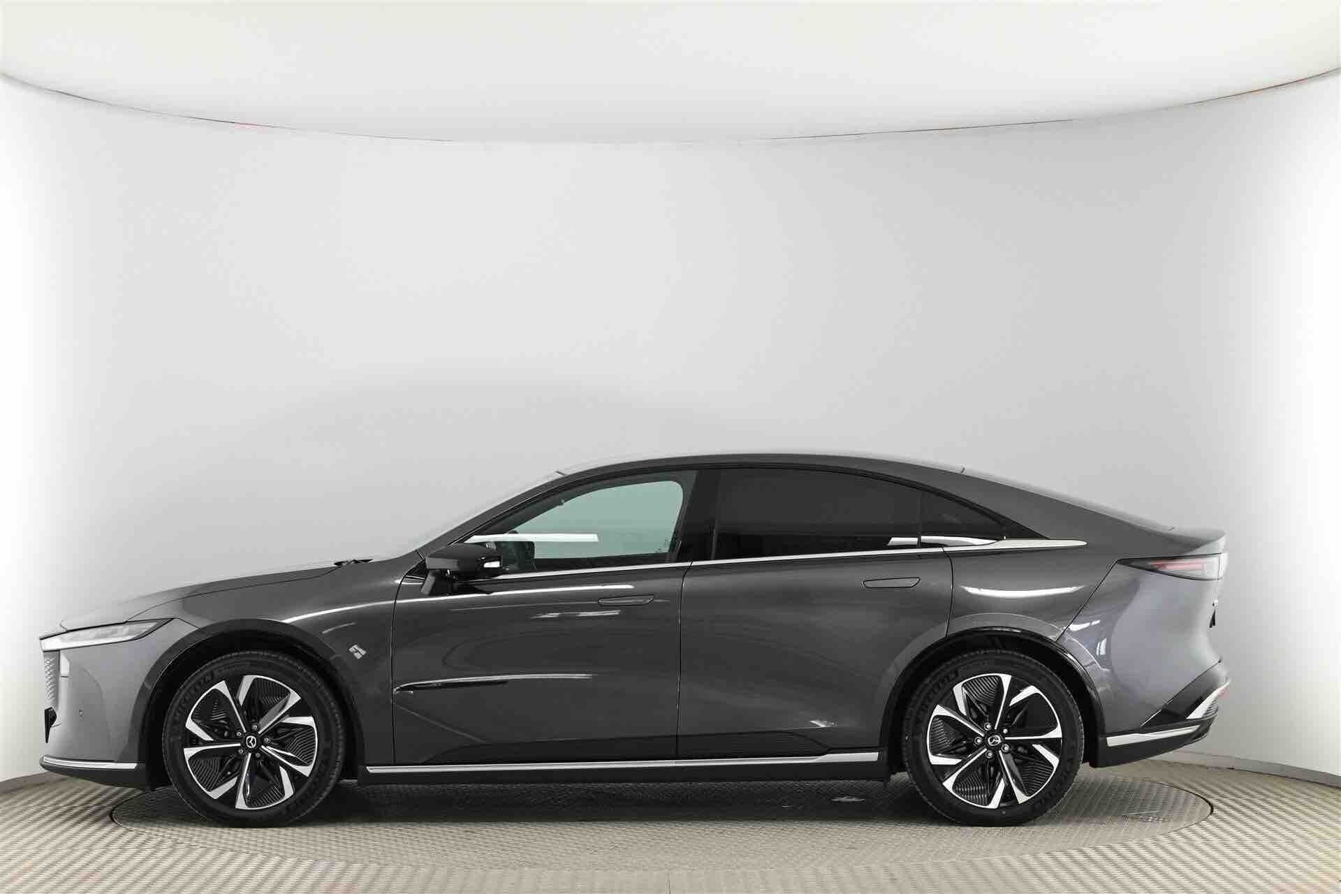 Grå Mazda 6e fra 2026