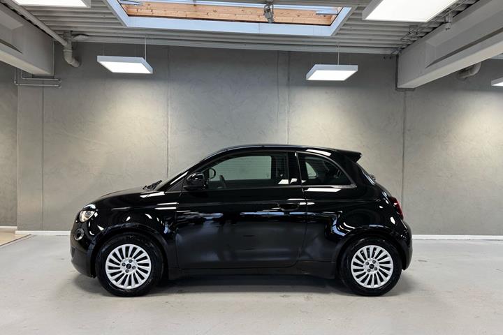Sort Fiat 500e fra 2023