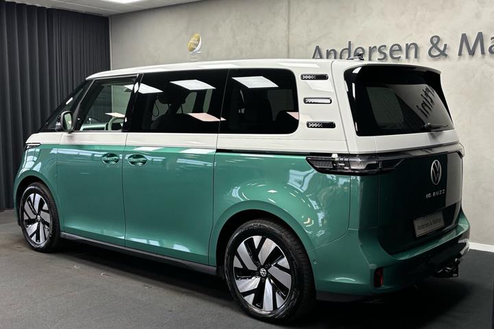 Grøn VW ID.Buzz fra 2024