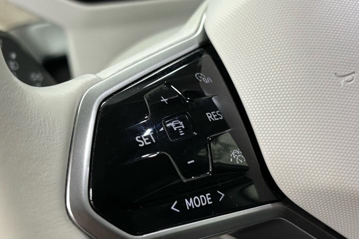 Grøn VW ID.Buzz fra 2024