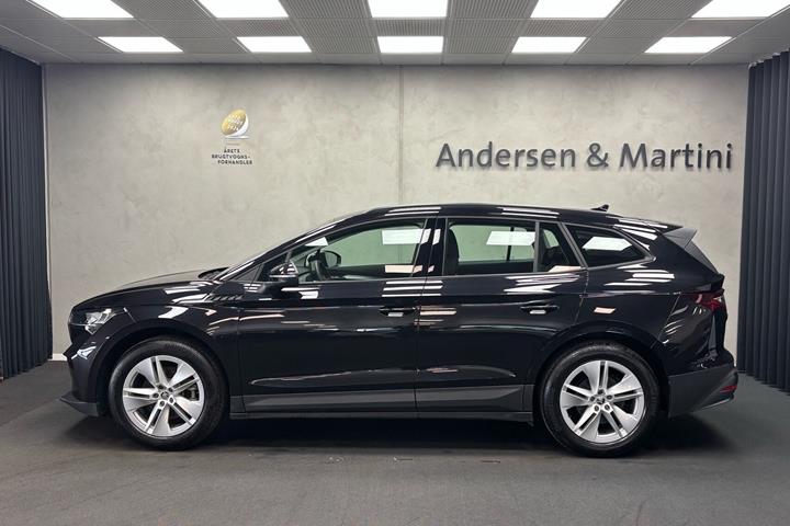 Sort Skoda Enyaq fra 2024