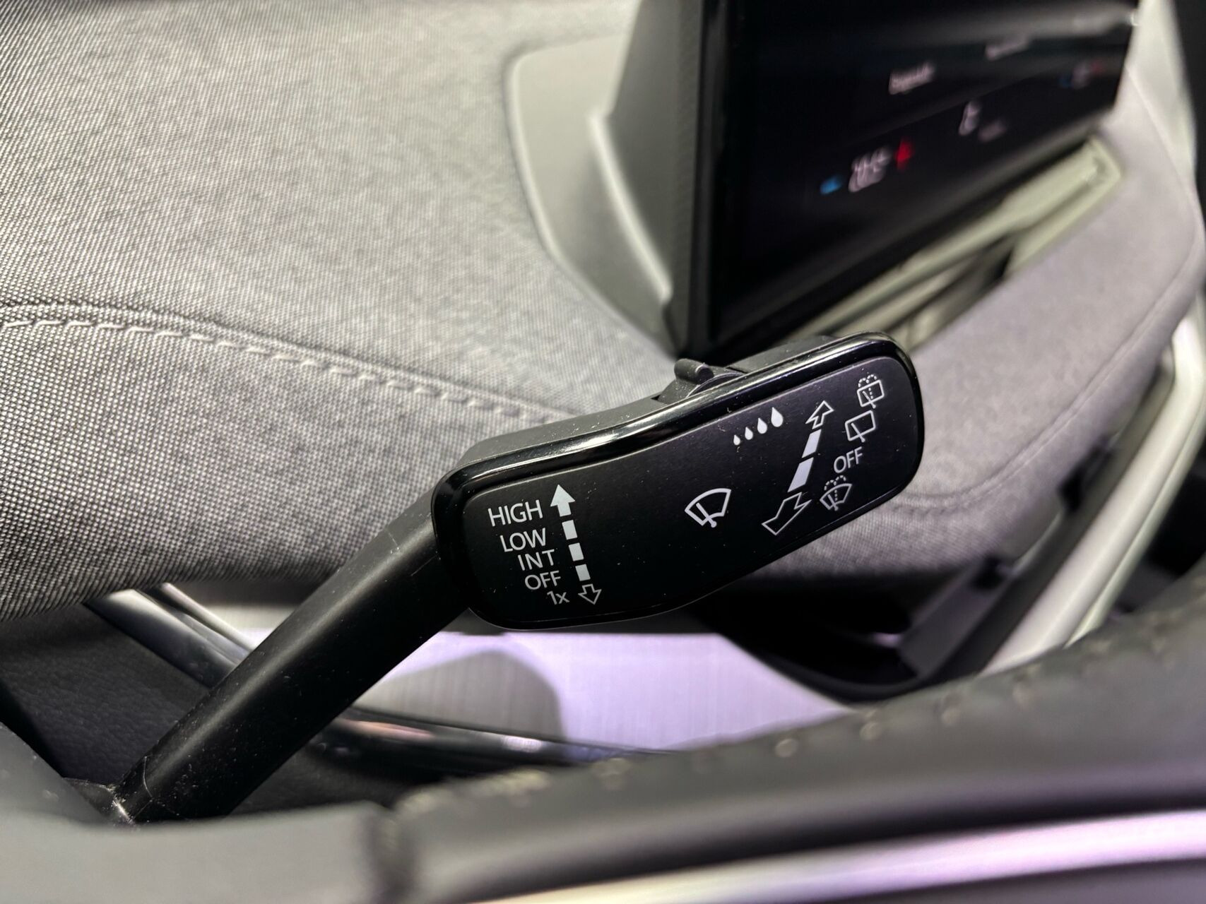 Sort Skoda Enyaq fra 2024