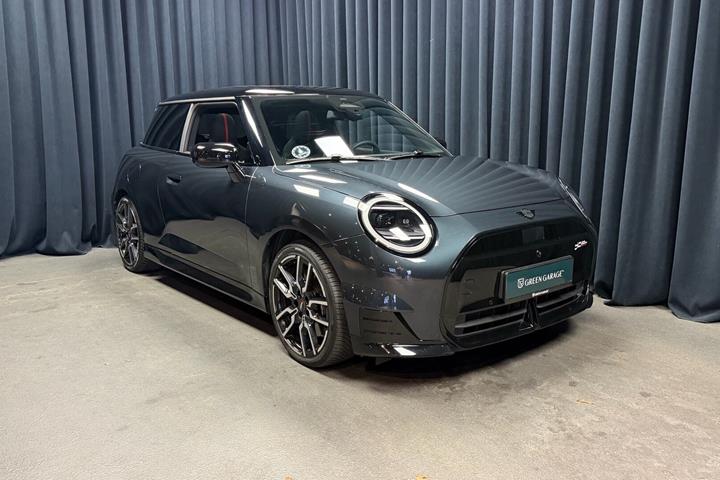 Grå Mini Cooper fra 2024
