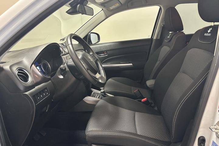 Hvid Suzuki Vitara fra 2023