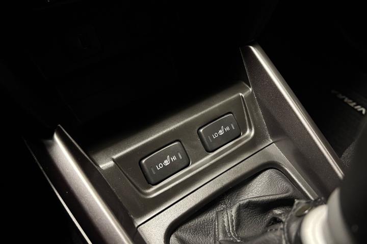 Hvid Suzuki Vitara fra 2023