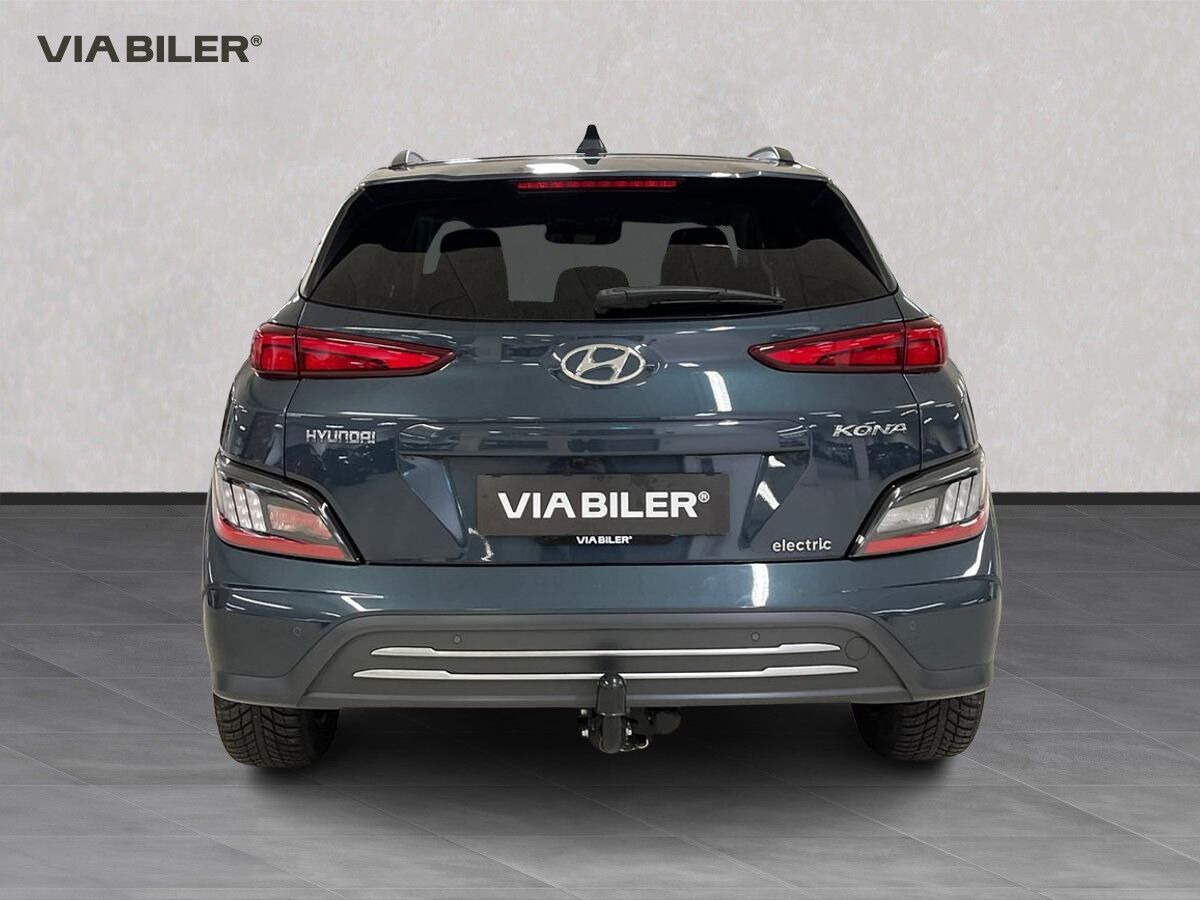 Blå Hyundai Kona fra 2021