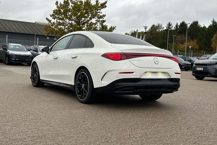 Hvid Mercedes CLA250+ fra 2026
