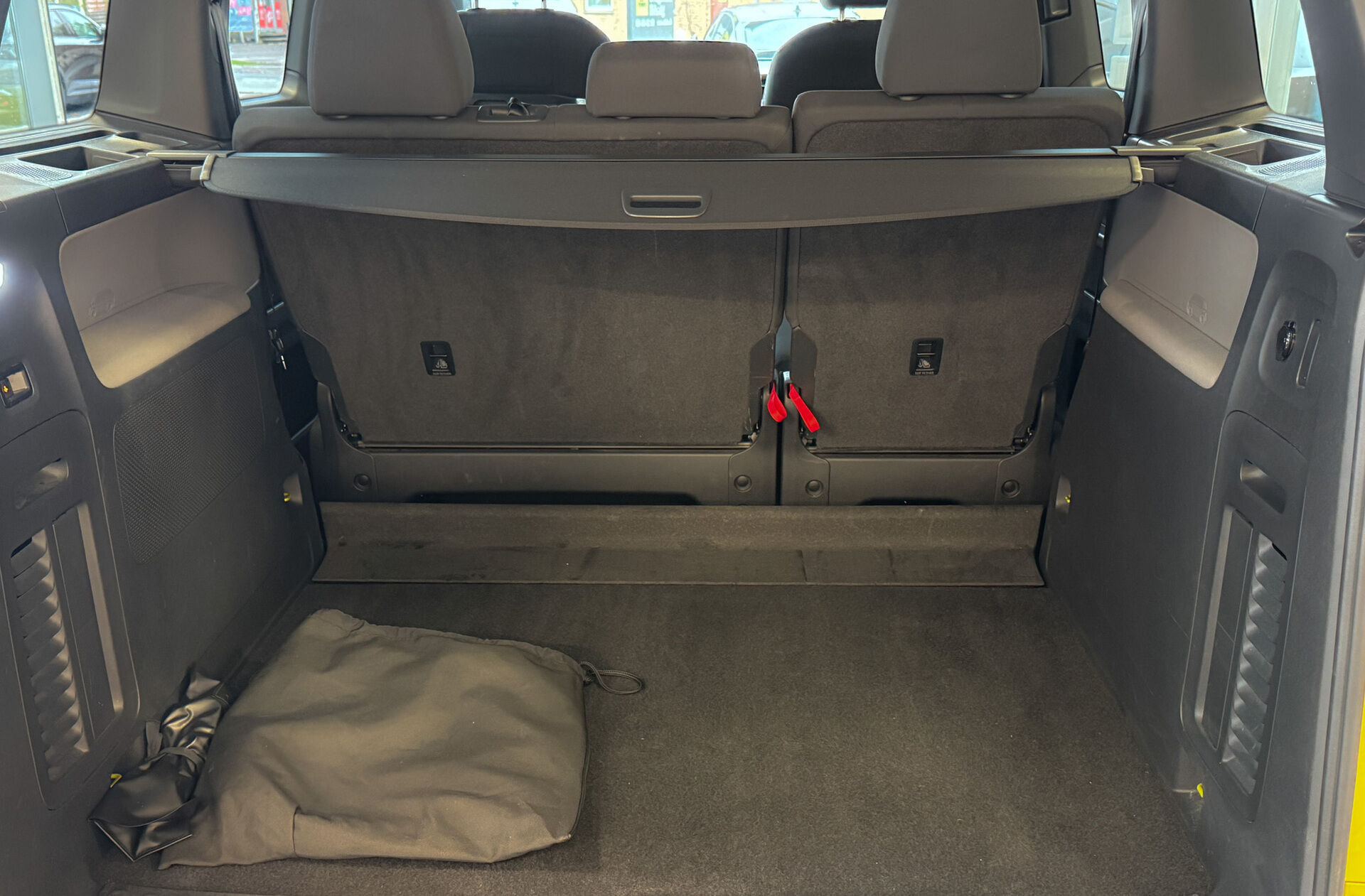 Gul VW ID.Buzz fra 2023