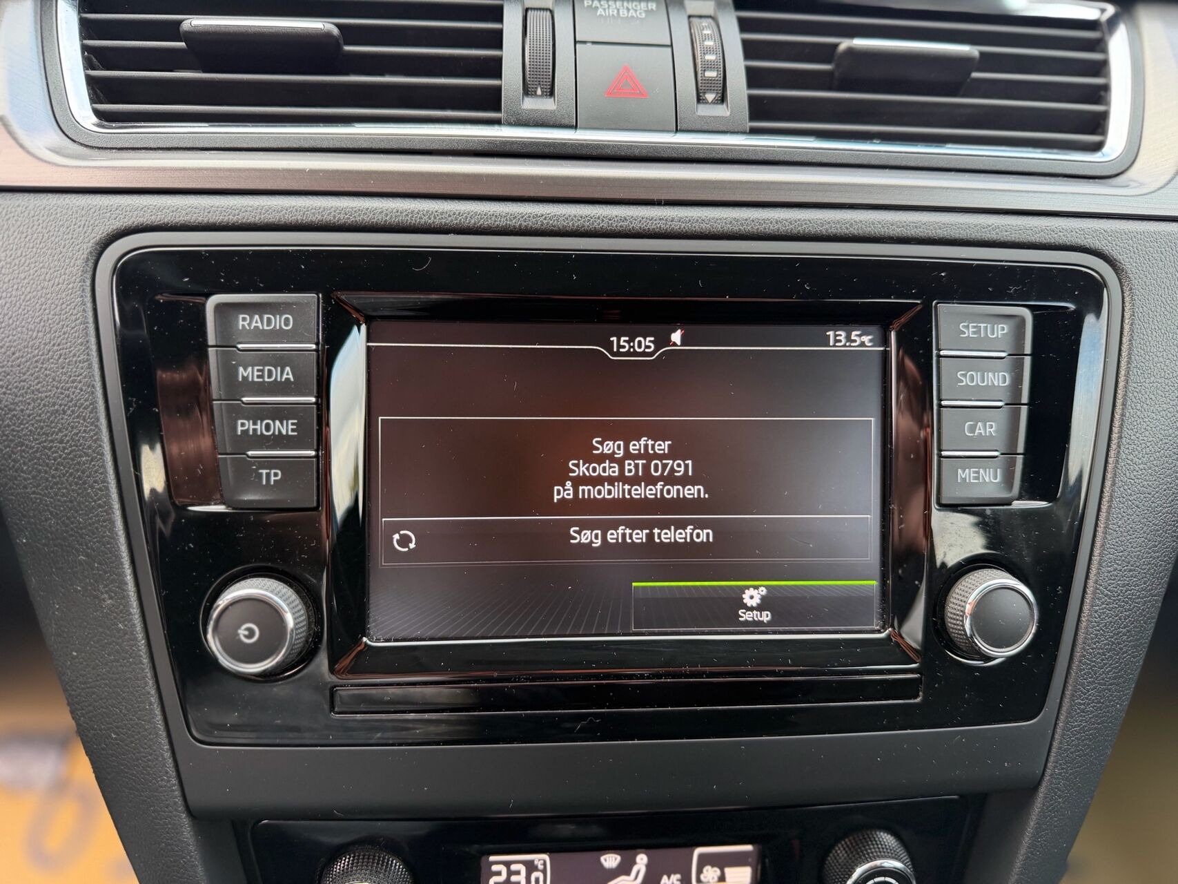 Blå Skoda Rapid fra 2016