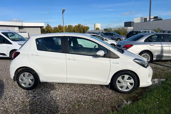 undefined Toyota Yaris fra 2016