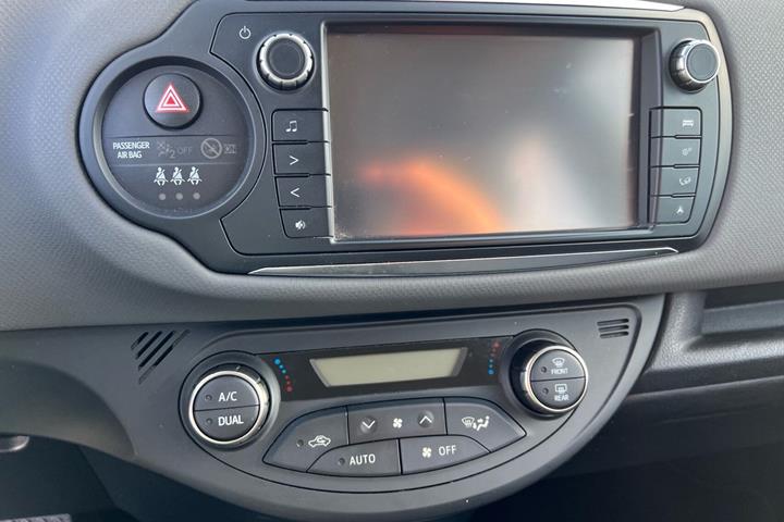 undefined Toyota Yaris fra 2016