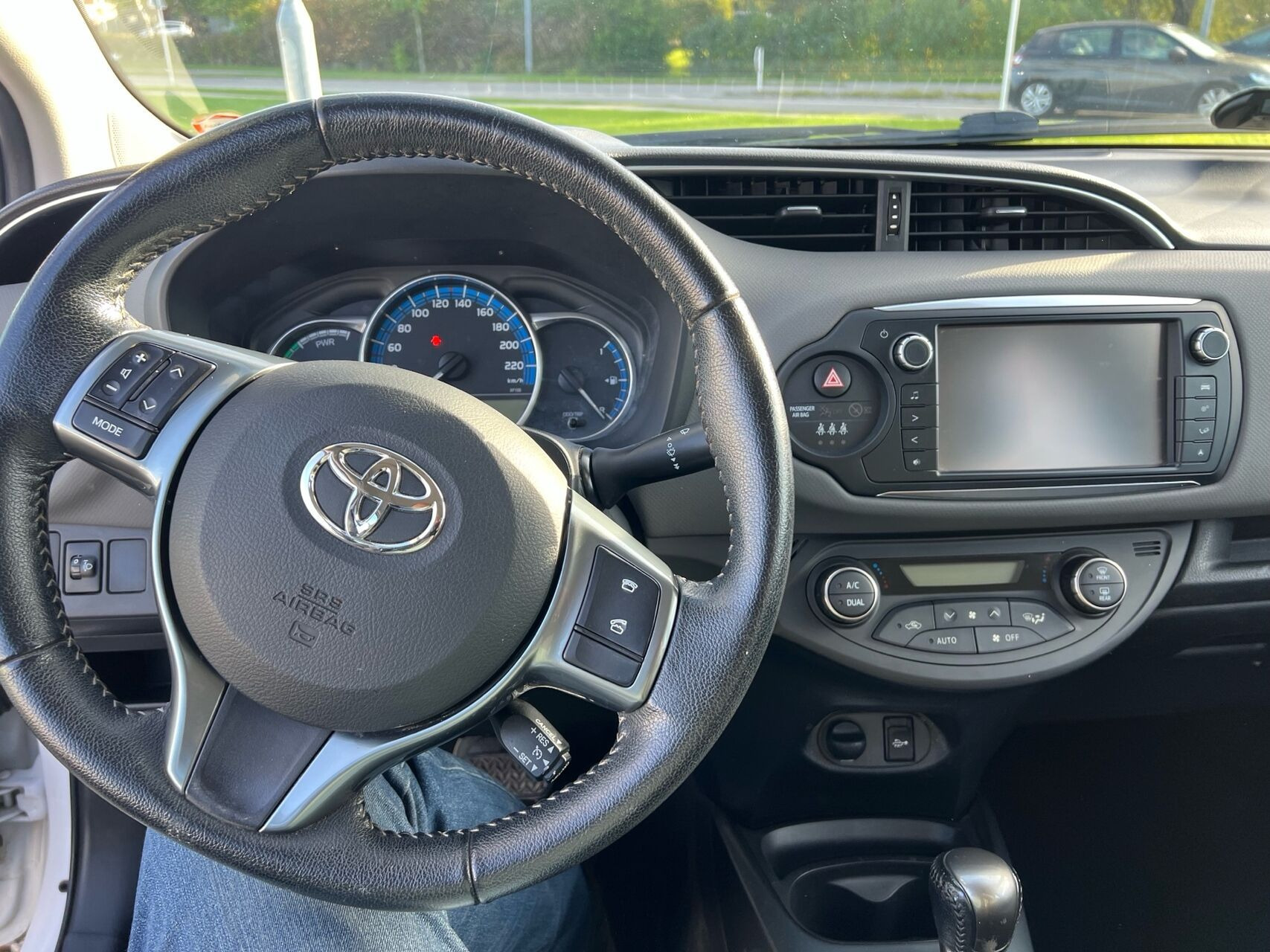 undefined Toyota Yaris fra 2016