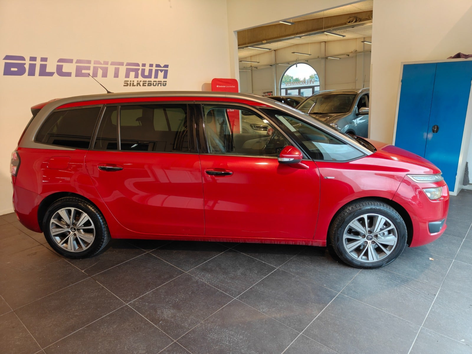 Rød Citroën Grand C4 Picasso fra 2016