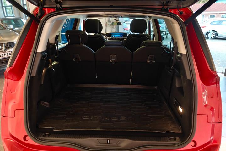Rød Citroën Grand C4 Picasso fra 2016
