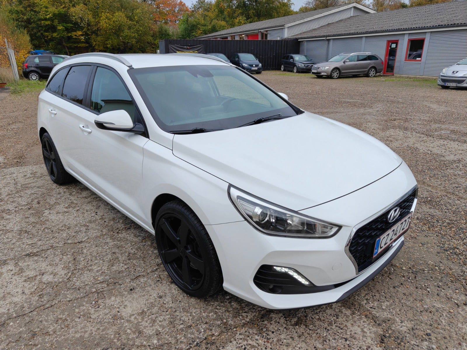 Gul Hyundai i30 fra 2020