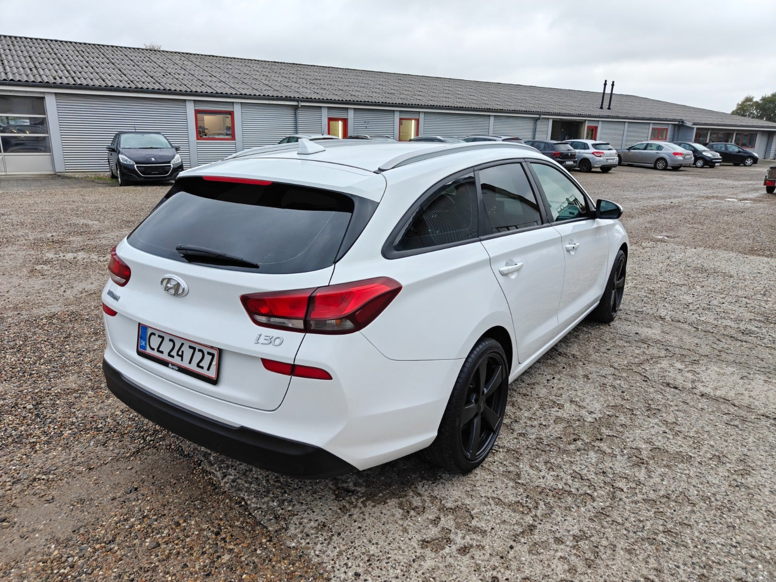 Gul Hyundai i30 fra 2020