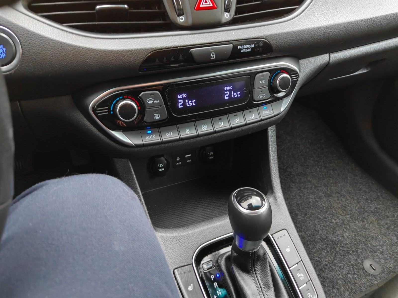 Gul Hyundai i30 fra 2020
